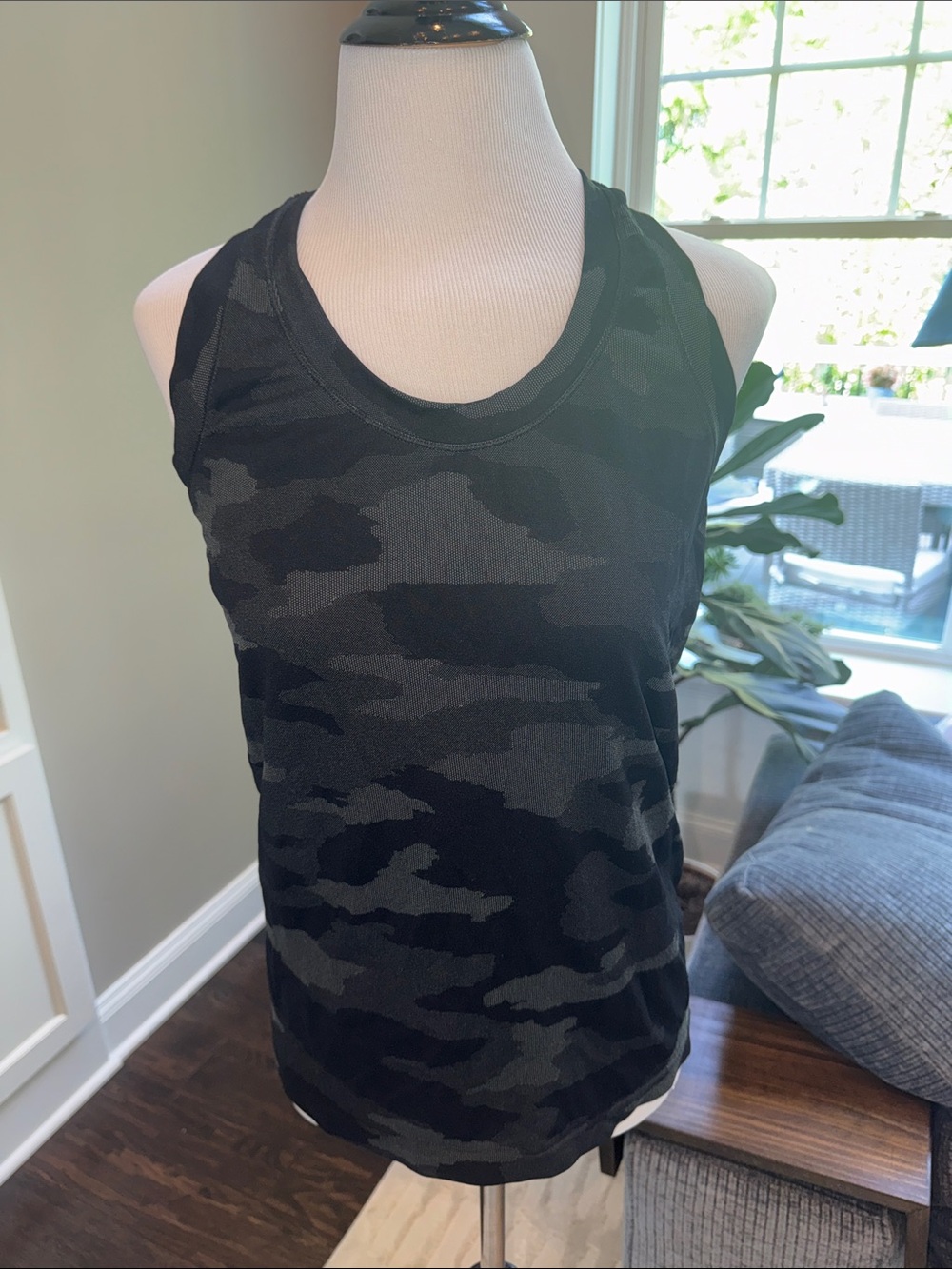 Athleta Momentum Black & Charcoal Camo Women's Tank